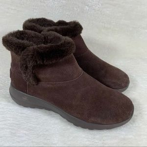 Women's Skeckers Gen 5 Comfort Boots Size 8 Brown Suede Fur-Lined